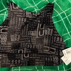 Lululemon Energy Bra High Neck Long Line in the color code LMBB sz 8